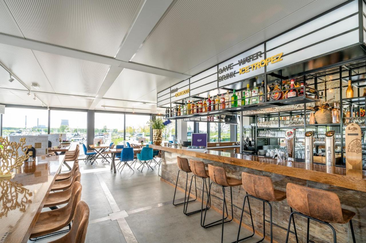 Hotel Biesbosch Drimmelen Exterior photo