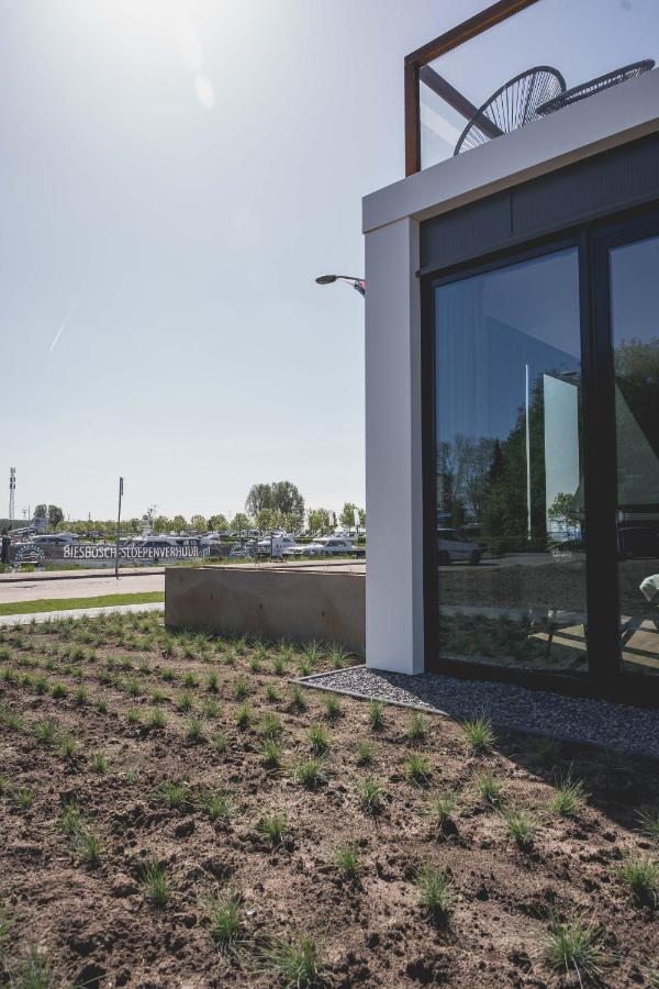 Hotel Biesbosch Drimmelen Exterior photo