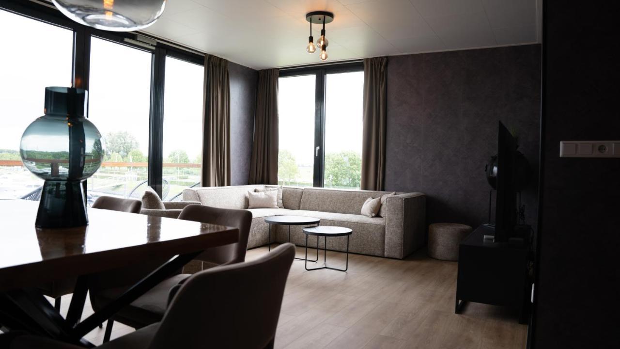 Hotel Biesbosch Drimmelen Exterior photo